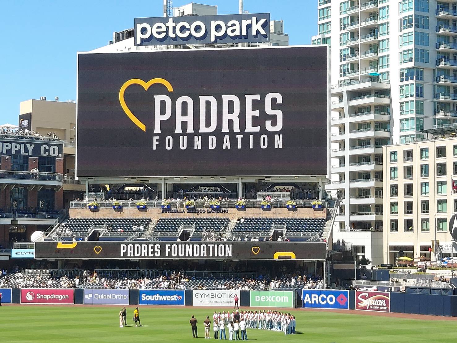 世界へ、可能性を